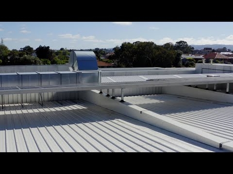 How did The ARC install solar power when the roof wasn't designed to support the weight of solar panels? 