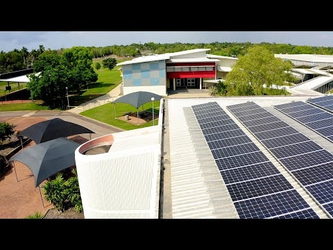 How disruptive was the solar power installation process at Palmerston College in Darwin? 