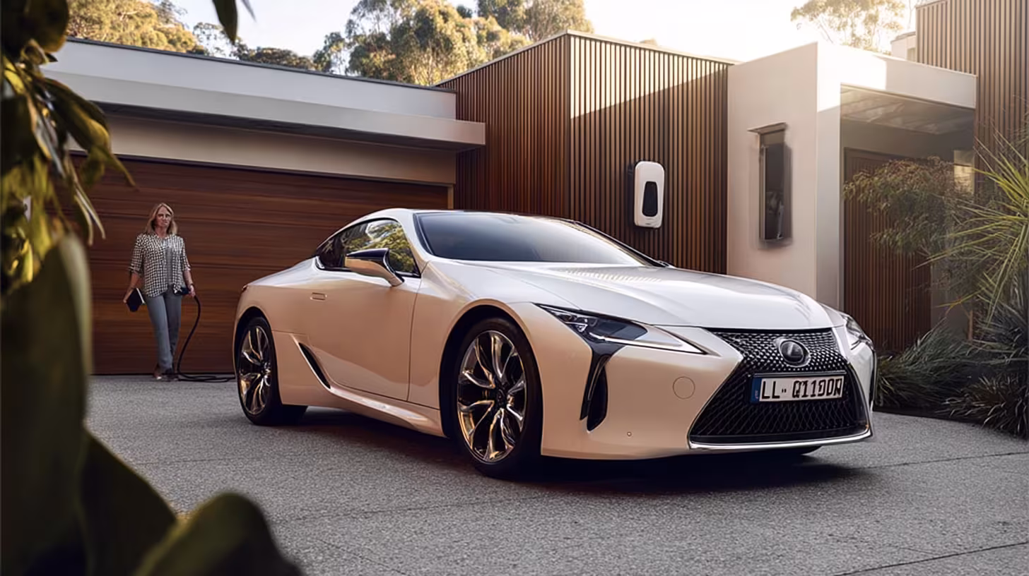 LEXUS Lc 500h – Lc 500h & Solar Power